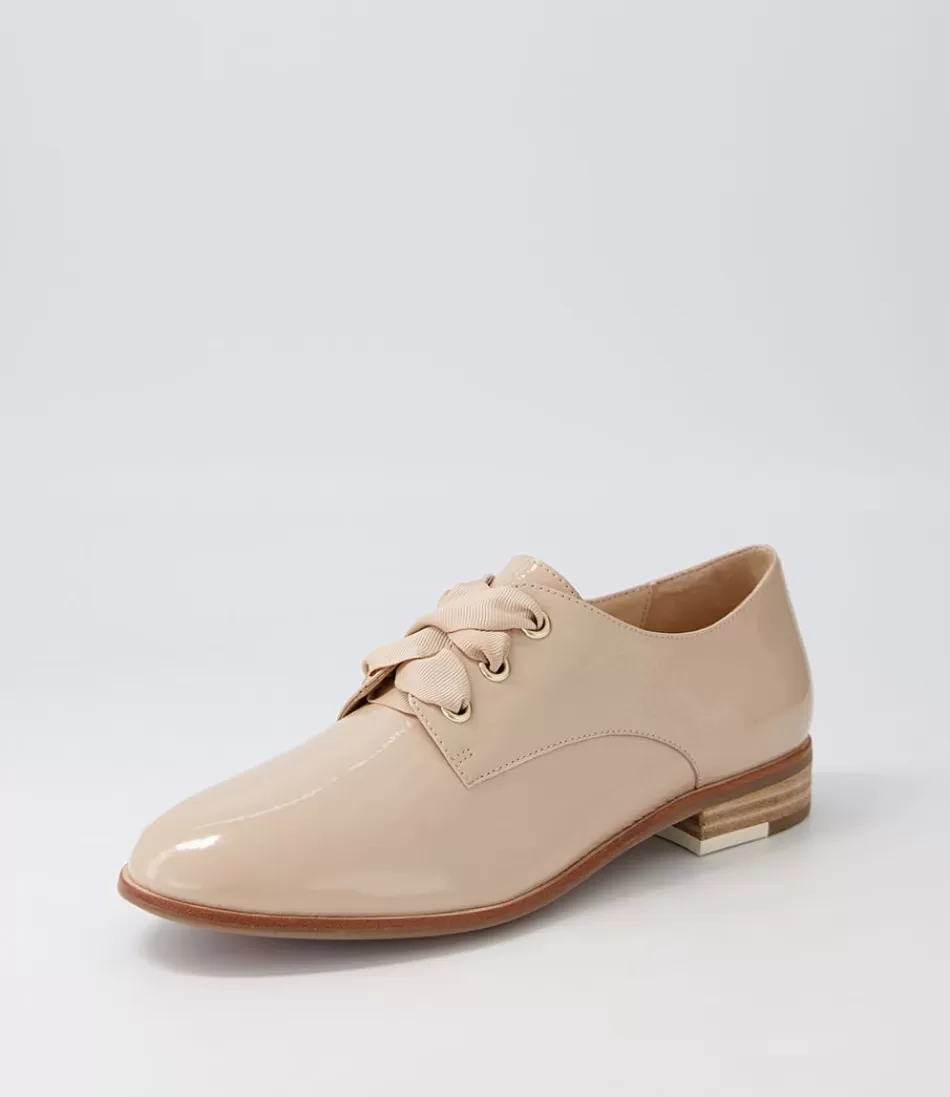 Women DJANGO & JULIETTE Flats<Bipka Latte Wrinkle Patent Lace Up Flats